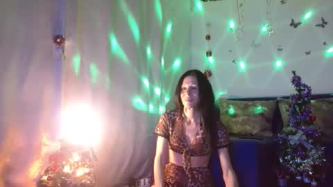 Elisa online show from December 18, 6:58 pm