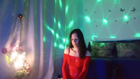 Elisa online show from June 12, 6:51 pm