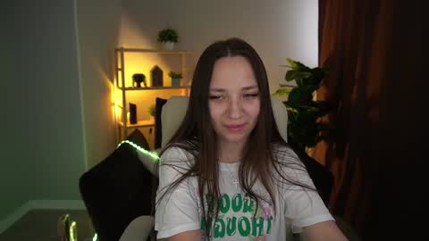 Call me Elis online show from December 19, 6:12 am