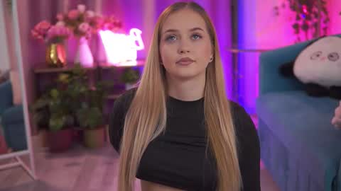 Elyssa online show from February 1, 7:12 pm