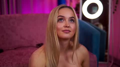 Elyssa online show from June 11, 12:32 am