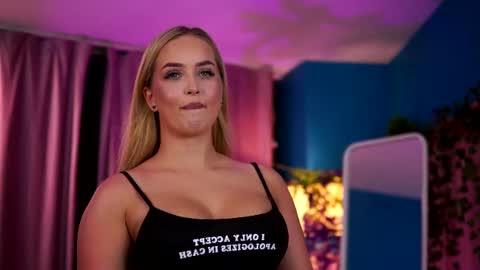 Elyssa online show from June 27, 6:57 pm