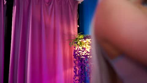 Elyssa online show from July 16, 7:09 pm