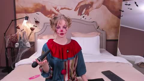 Snapshot of elza_hofffman chatting on October 31, 4:19 pm Chloyka online show from October 31, 4:19 pm