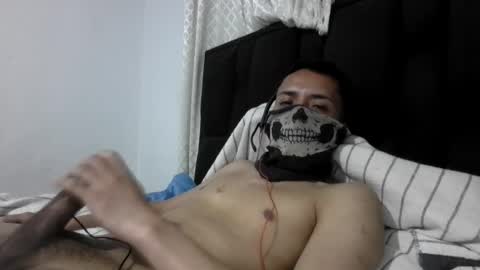 Snapshot of elzarko777 chatting on May 16, 7:38 am elzarko777 online show from May 16, 7:38 am