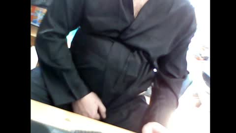 Em online show from April 7, 2:39 pm