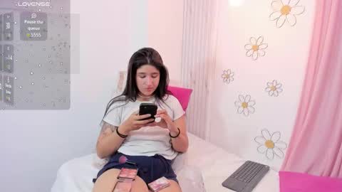 Snapshot of em_aa1 chatting on November 30, 5:44 am A N D R E A online show from November 30, 5:44 am