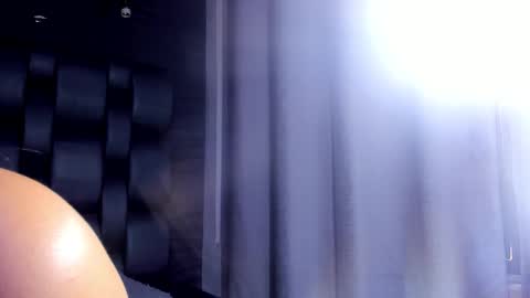 Snapshot of ema_grey1 chatting on September 14, 10:09 pm ema_grey1 online show from September 14, 10:09 pm