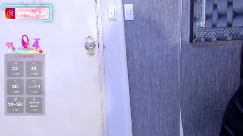 Snapshot of ema_grey1 chatting on September 27, 5:51 pm ema_grey1 online show from September 27, 5:51 pm