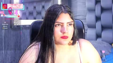 Snapshot of ema_grey1 chatting on October 1, 5:52 pm ema_grey1 online show from October 1, 5:52 pm