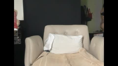 Ema Love online show from March 18, 1:53 am