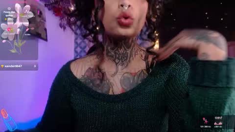 Snapshot of ema_ploxx chatting on November 5, 3:50 am ema_ploxx online show from November 5, 3:50 am