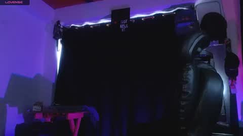 ema_ploxx online show from July 26, 5:53 pm