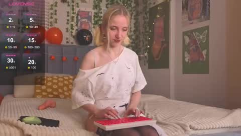 Emma online show from October 31, 4:52 pm