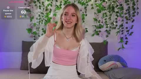Emma online show from March 28, 9:36 pm