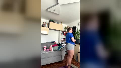 emanuel_berta online show from April 25, 1:52 pm