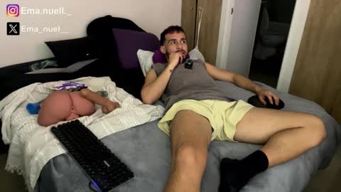 emanuell___ online show from April 30, 12:39 am