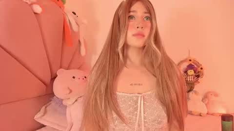 Snapshot of emasanders chatting on November 13, 11:36 pm Ana online show from November 13, 11:36 pm