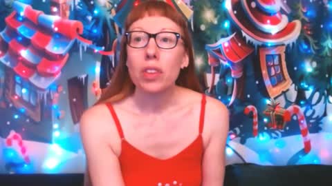 Snapshot of ember_starleena chatting on December 5, 2:11 pm Ember Starleena online show from December 5, 2:11 pm