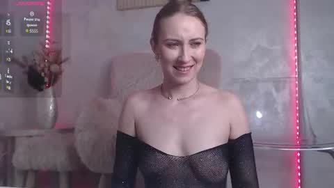 Snapshot of emberluna_ chatting on July 3, 6:09 am Ember online show from July 3, 6:09 am