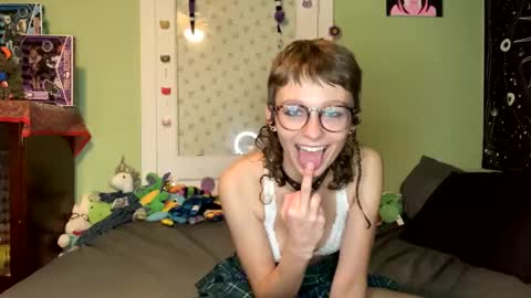 Embersburningup online show from December 1, 11:36 pm