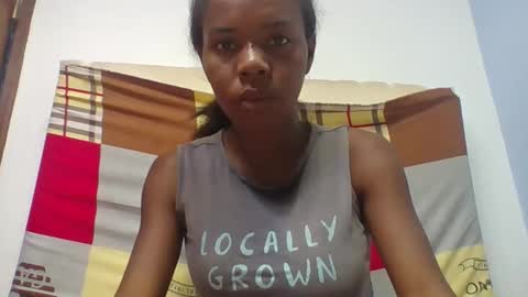 emelie473837 online show from March 29, 6:24 am