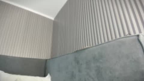 emelie_89 online show from June 15, 11:56 am