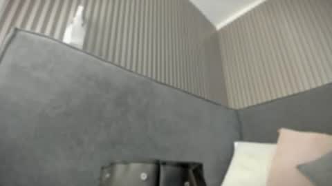 emelie_89 online show from July 13, 12:19 pm