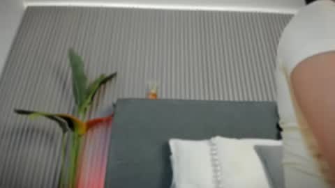 emelie_89 online show from July 14, 11:38 am