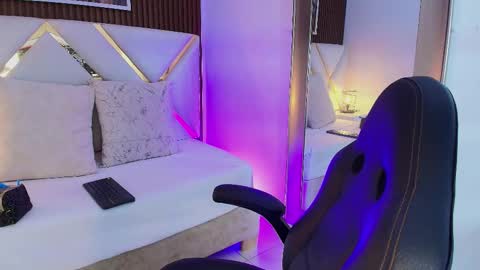 Emily  online show from March 10, 4:06 am