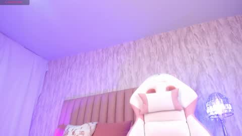 Snapshot of emely_florence_ chatting on May 31, 7:26 pm Emely Florence online show from May 31, 7:26 pm