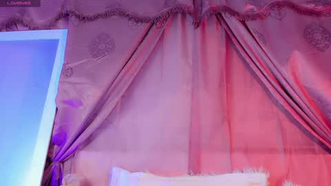 Emely Rous online show from December 10, 7:16 am