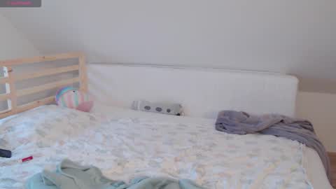 just me online show from November 22, 1:54 pm