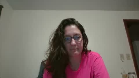 Snapshot of emeraldamnsel chatting on June 25, 10:53 am emeraldamnsel online show from June 25, 10:53 am