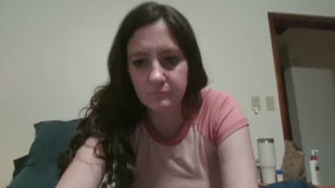 Snapshot of emeraldamnsel chatting on July 14, 3:18 pm emeraldamnsel online show from July 14, 3:18 pm