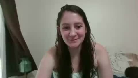 Snapshot of emeraldamnsel chatting on July 28, 6:20 pm emeraldamnsel online show from July 28, 6:20 pm