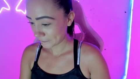 Lia coquine online show from August 3, 7:28 pm