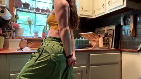 Snapshot of emersoncane chatting on May 18, 4:02 pm popalottapuss - puddin tits - daddy - buttercup - bonfire - Mrs. Fuck Yea - hibeams - honey buns - online show from May 18, 4:02 pm