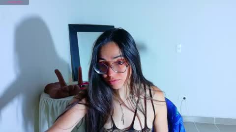 Emmily Roberts online show from October 17, 5:43 am