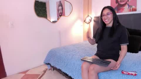 Emi online show from March 14, 3:34 am