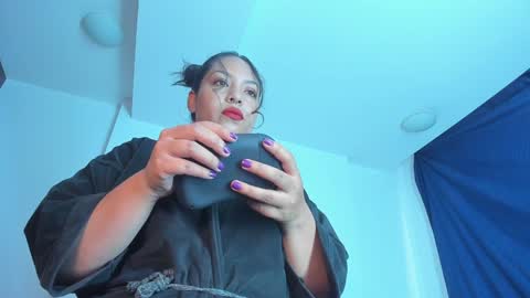 Snapshot of emiily15_ chatting on January 7, 6:35 pm Emi online show from January 7, 6:35 pm