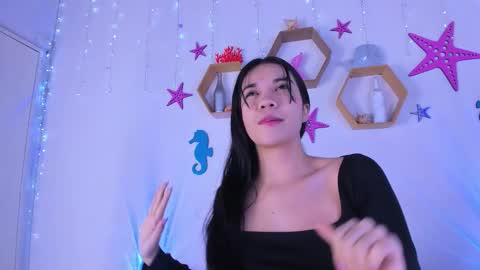 Snapshot of emiily_parkerr chatting on October 9, 3:04 am Emily online show from October 9, 3:04 am