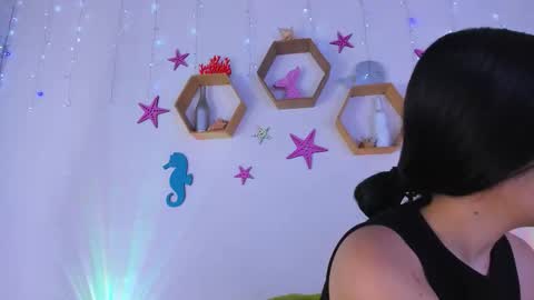 Snapshot of emiily_parkerr chatting on November 26, 3:07 am Emily online show from November 26, 3:07 am