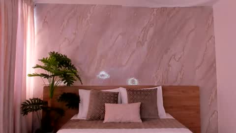 Emily online show from November 23, 1:55 pm