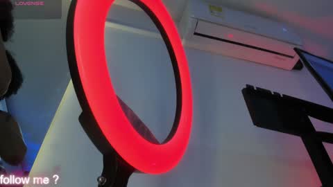   online show from January 18, 9:02 pm