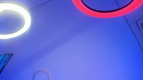   online show from October 22, 9:58 pm