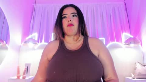 Snapshot of emiilygrace_ chatting on May 16, 11:31 am Emiily Grace online show from May 16, 11:31 am