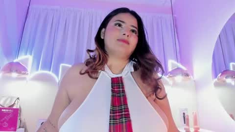 Snapshot of emiilygrace_ chatting on May 28, 11:29 am Emiily Grace online show from May 28, 11:29 am