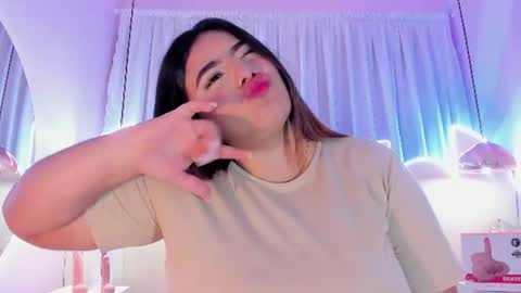 Snapshot of emiilygrace_ chatting on June 11, 11:41 am Emiily Grace online show from June 11, 11:41 am
