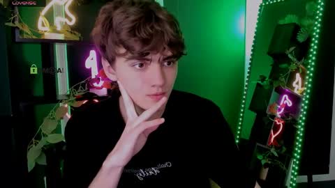 emil_lucky online show from April 28, 6:35 pm